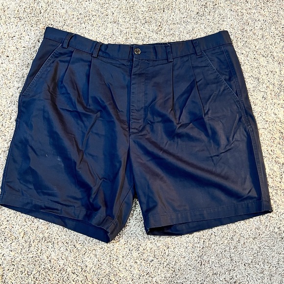 Roundtree And Yorke Pleated Chino Shorts Navy Blue Men's Size 44 - Picture 1 of 3